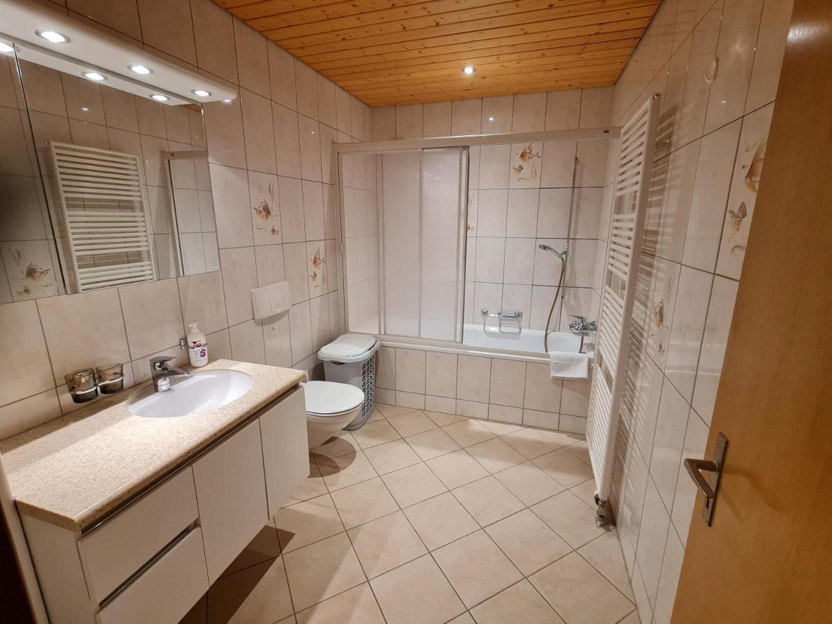 Dachwohnung In Welschenrohr Exteriör bild