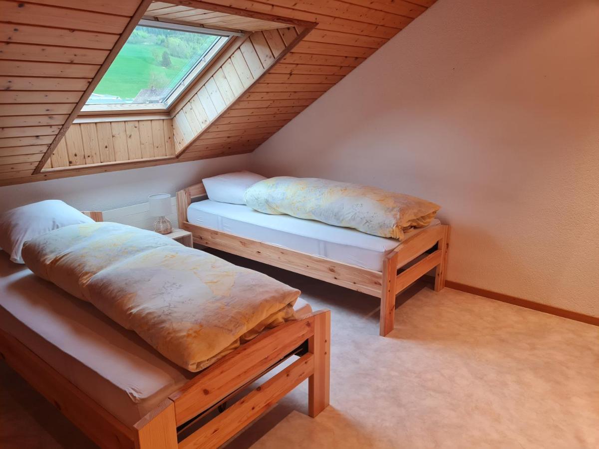 Dachwohnung In Welschenrohr Exteriör bild