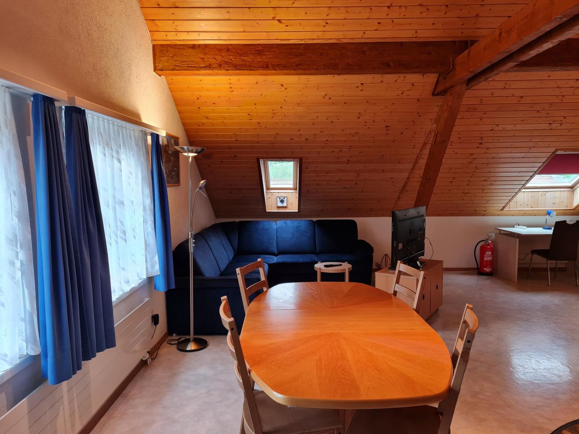 Dachwohnung In Welschenrohr Exteriör bild