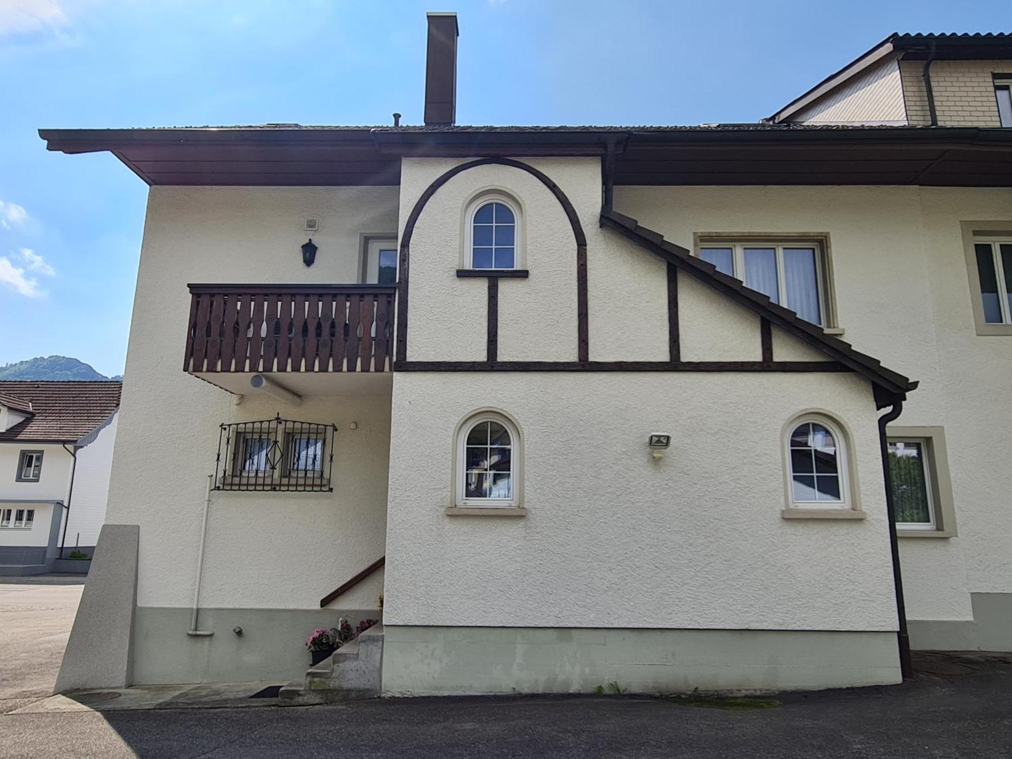 Dachwohnung In Welschenrohr Exteriör bild